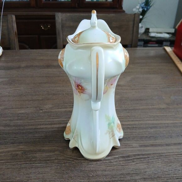 Reproduction RS Prussia Porcelain Chocolate Pot Teapot w/ Floral Decoration - Picture 7 of 12
